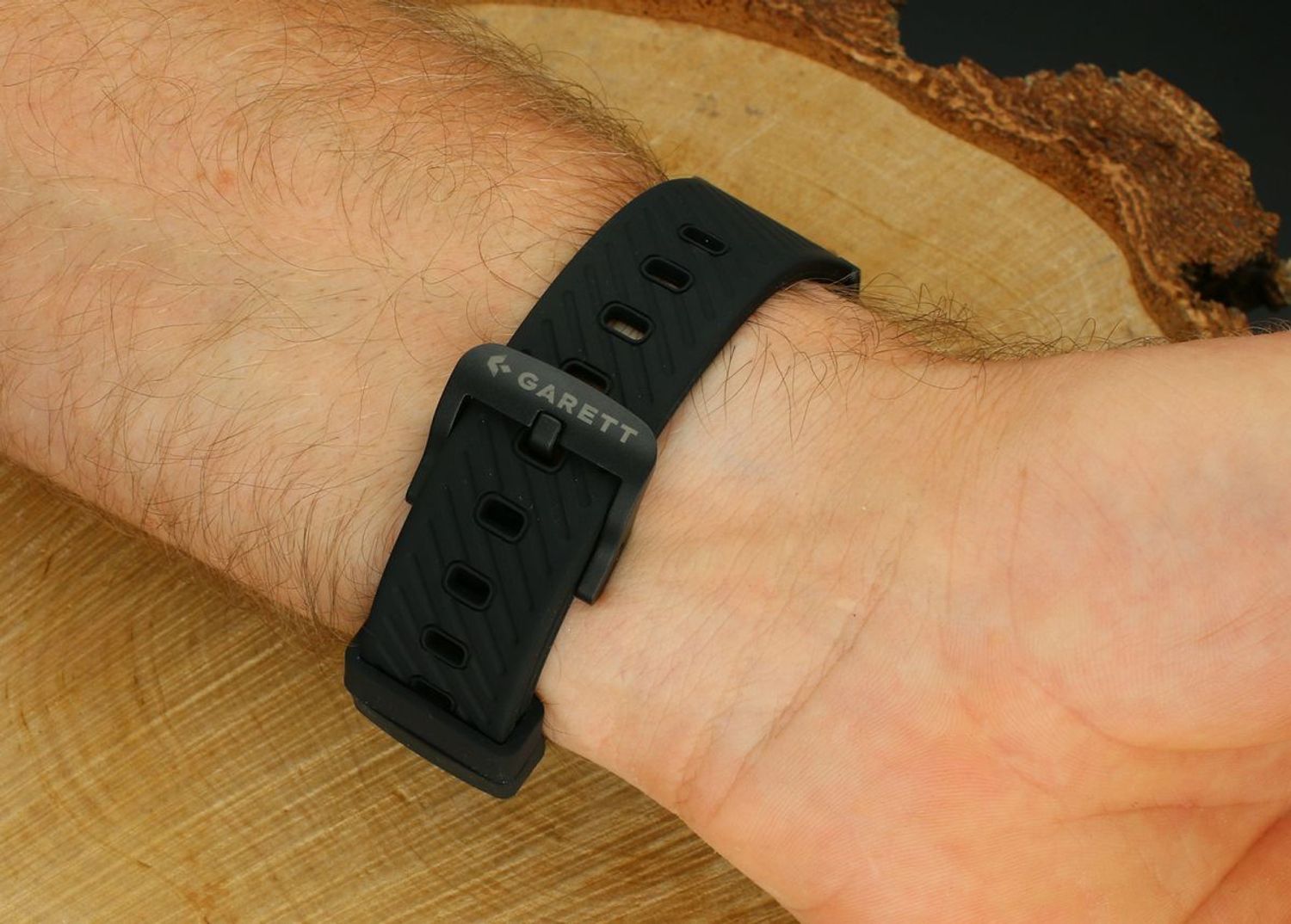 Smartwatch dziecięcy Garett Kids Essa 4G czarny. Smartwatch Garett dziecięcy. Smartwatch Garett z GPS. Dziecięcy Garett z rozmowami. Zegarek smartwatch dla dzieci. Przycisk SOS. Idealny prezent dla dziecka (2).jpg